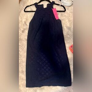 Lilly Pulitzer nwt navy dress. Has a lace pattern and stretch. Xs